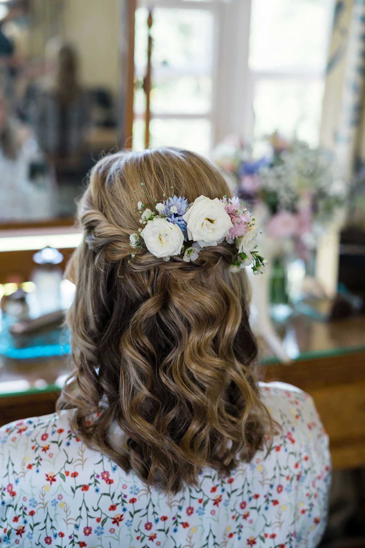 Herefordshire wedding - wedding hair flowers