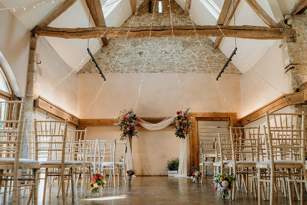 Marianne and Oli wedding - venue flowers - Cotswolds